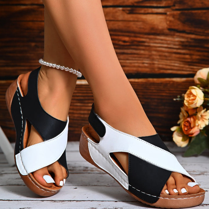 Gela - Open-Toe Comfort Sandals