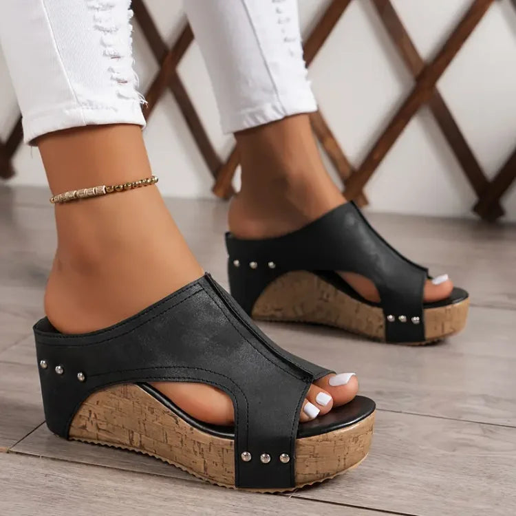 Oshae - Supportive Sandals