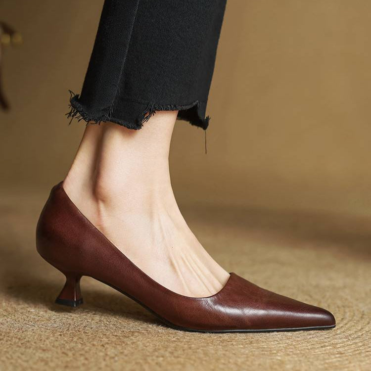 Serelina - Elegant Pointed-Toe Kitten Heel Pump