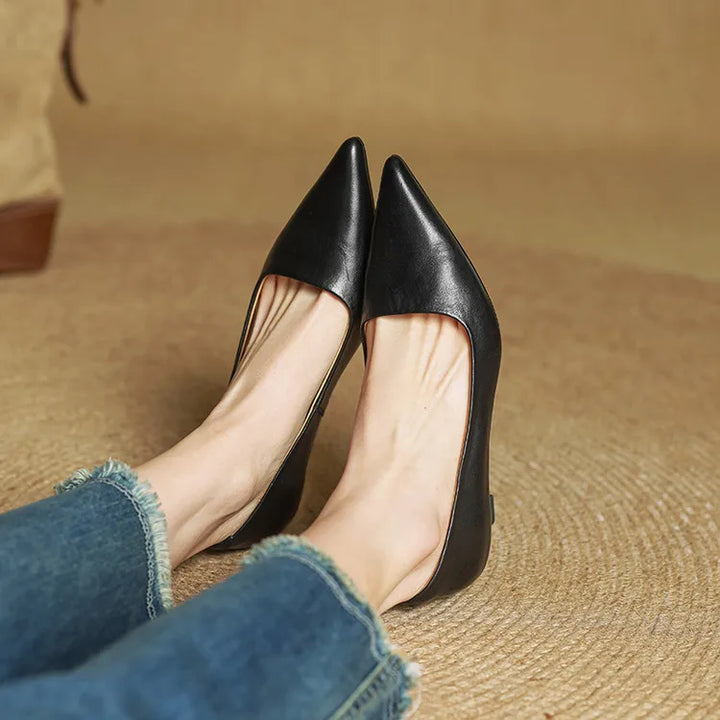 Serelina - Elegant Pointed-Toe Kitten Heel Pump