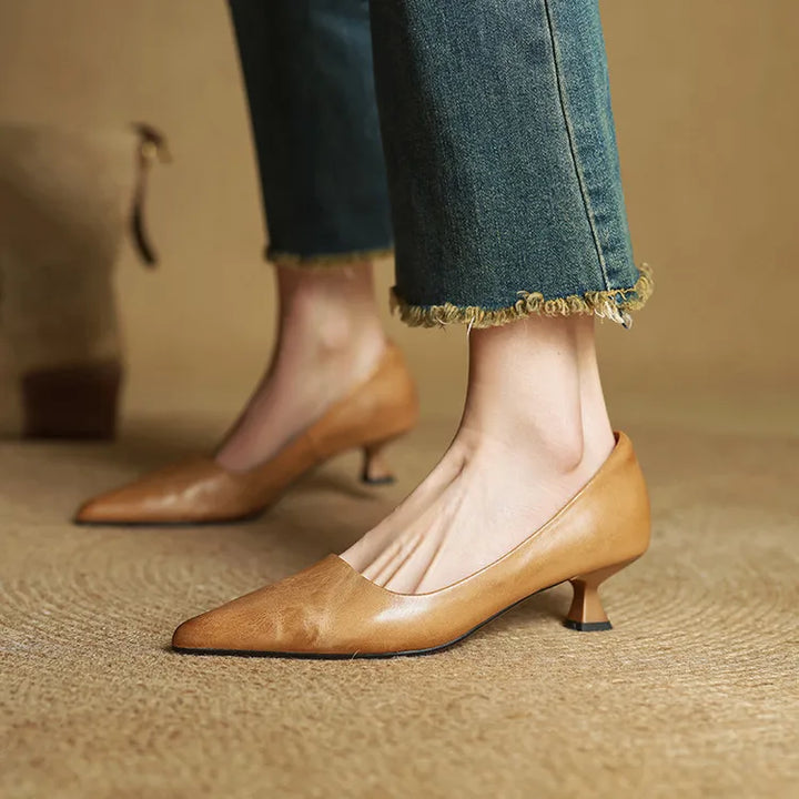 Serelina - Elegant Pointed-Toe Kitten Heel Pump