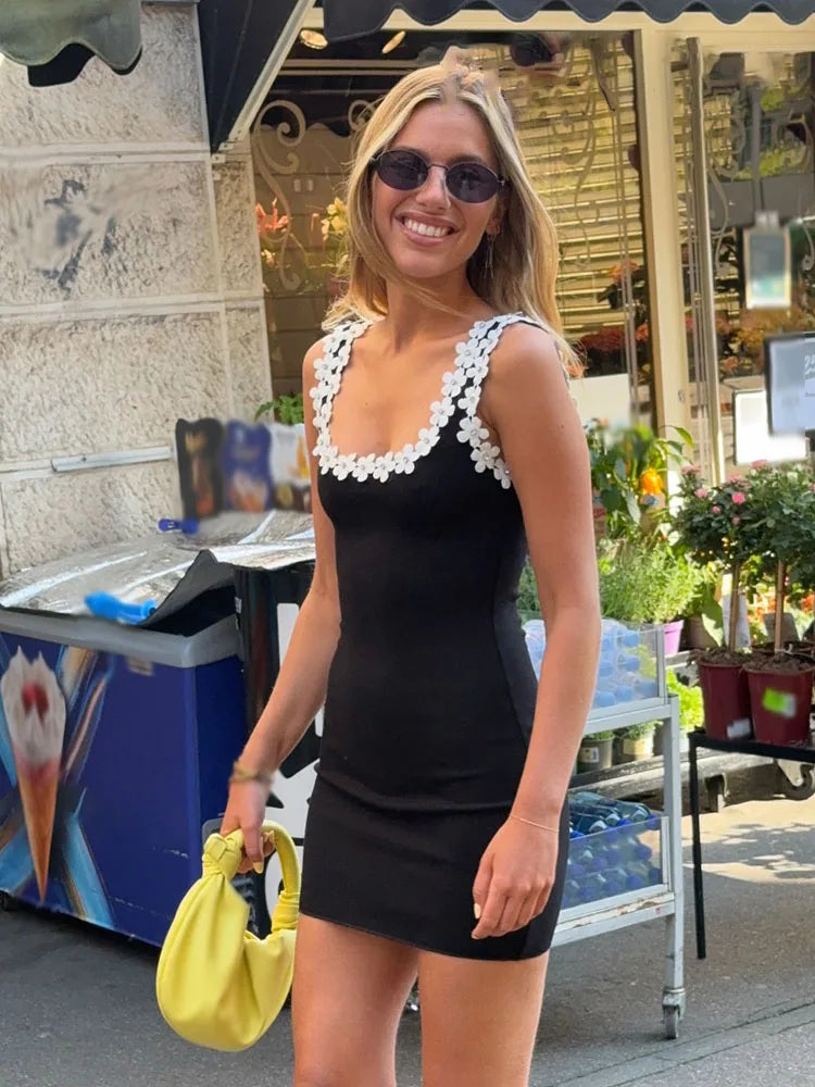 Navaeli - Elegant Bodycon Dress