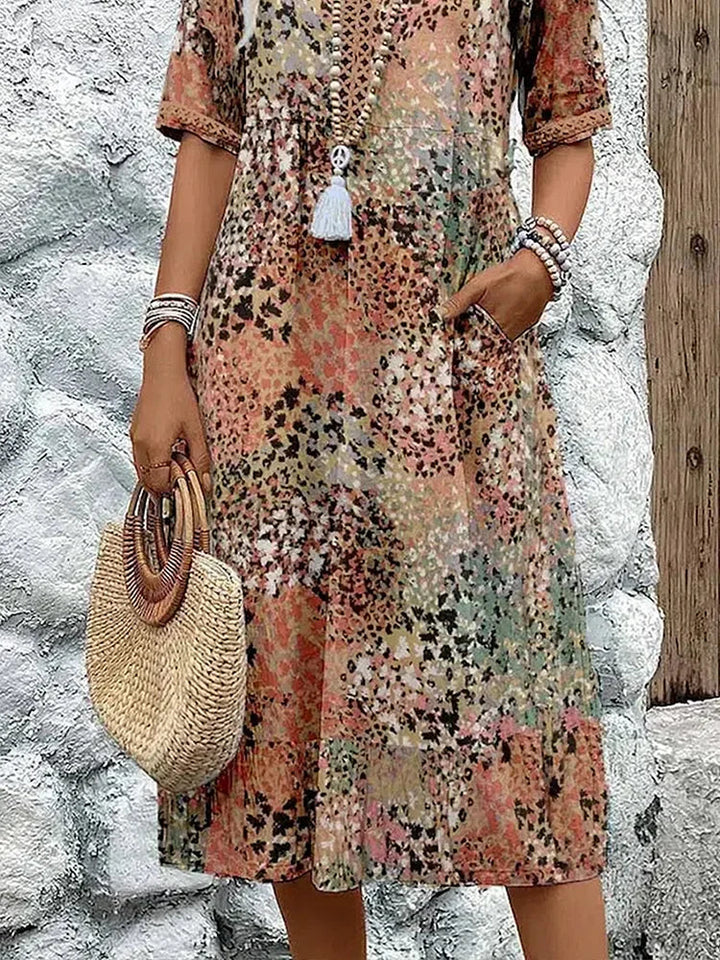 Lysanna - Lightweight V-Neck Midi Dress
