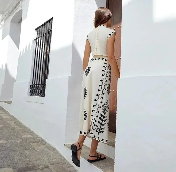 Molly - Embroidered Two-Piece Set