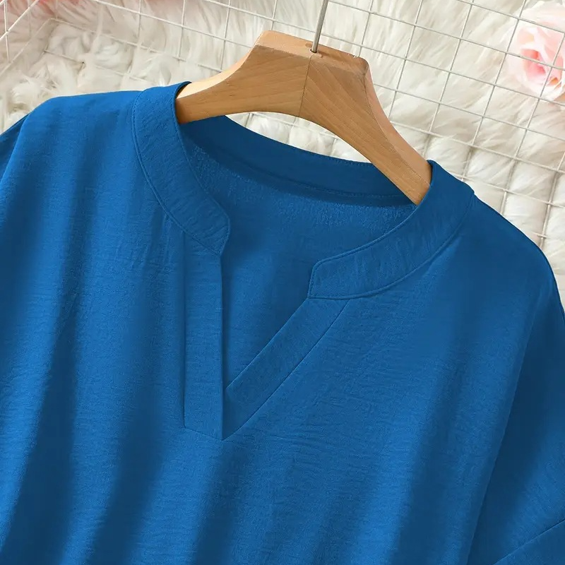Laurel - Airy V-Neck Blouse